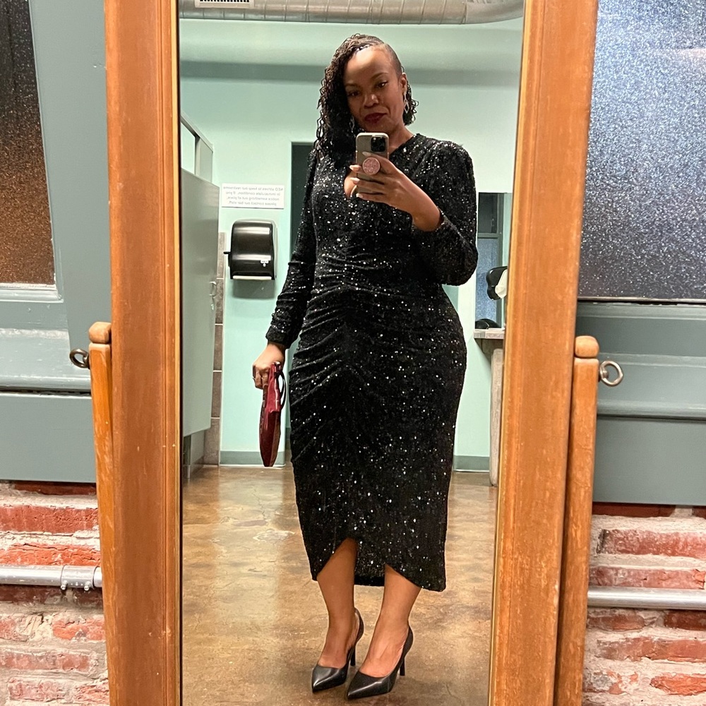 Black Sequined Puff Shoulder Express Midi Dress